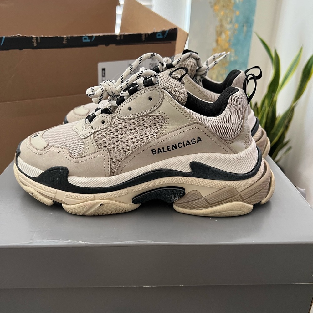 Balenciaga triple s